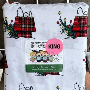 Peanuts Snoopy TARTAN PLAID Doghouse KING Size Sheet Set CHRISTMAS